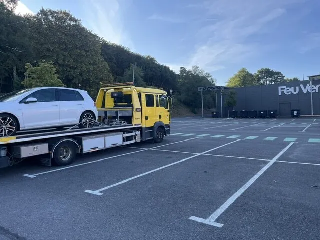 Remorquage de véhicules légers, utilitaires, motos et camping-cars — photo 2